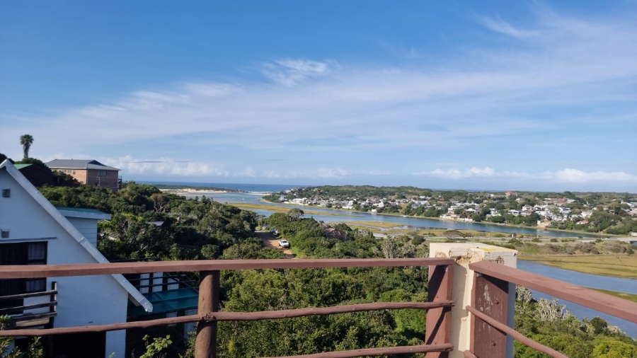 6 Bedroom Property for Sale in Merryhill Eastern Cape
